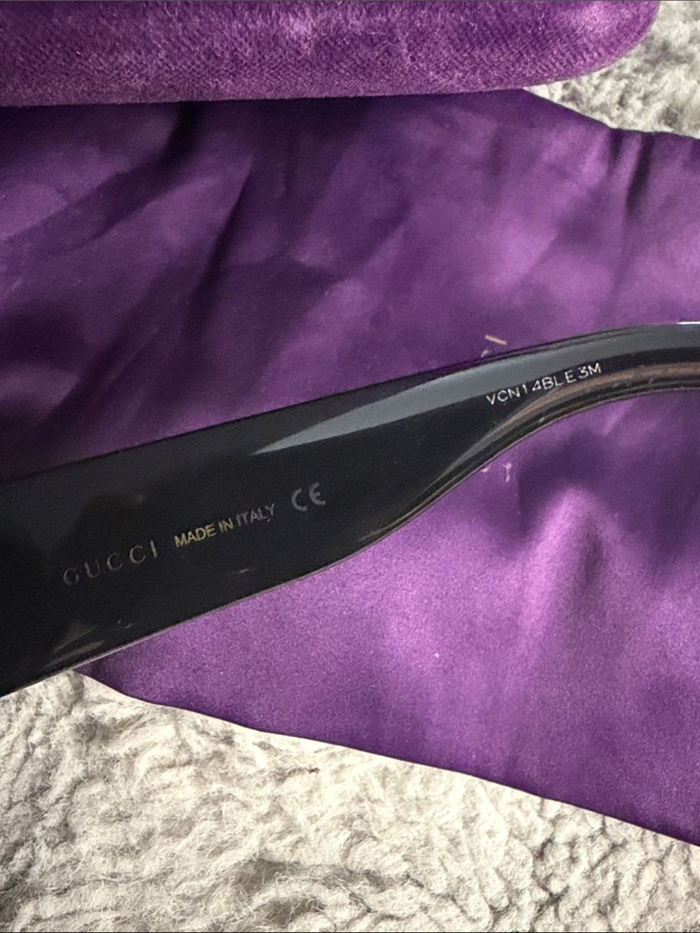 Gucci Oversized Square Sunglasses in Black - Picture 5 of 13